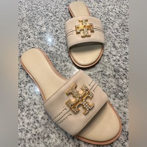 Tory Burch Everly Slide Crystal Logo Dulce De Leche 10M